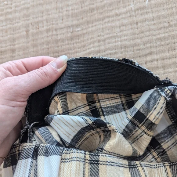 Plaid Women's Cropped Flare Pants! - Picture 5 of 14